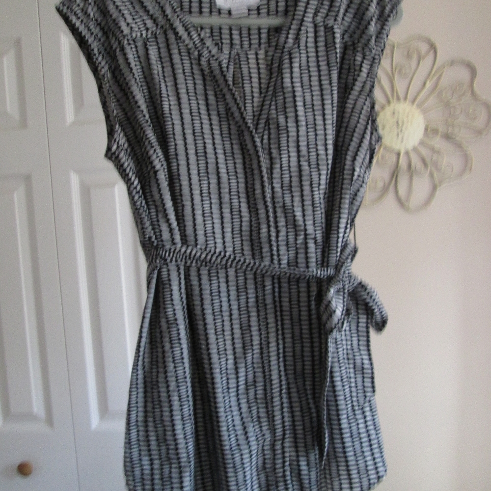 sleeveless top Motherhood Maternity